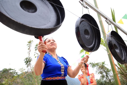 Đặc sắc Lễ hội đền Pu Nhạ Thầu trên núi Bà Già 