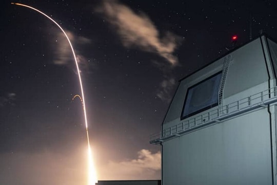 Nga chính thức ngừng hiệp ước hạt nhân với Mỹ; Italy bắt nhiều người liên quan đến mafia