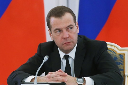 Medvedev nêu các điều kiện để tiếp tục vận chuyển khí đốt quá cảnh qua Ukraine