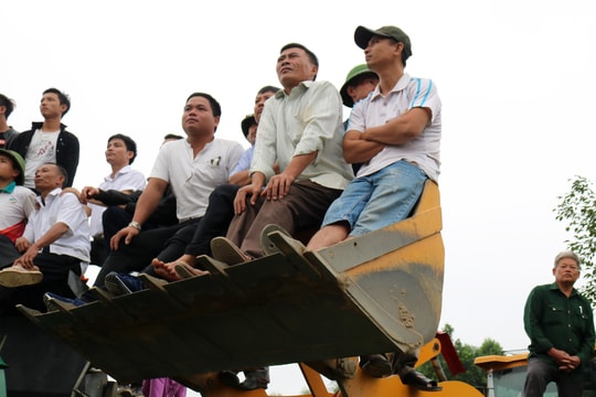 Nguy hiểm các kiểu xem hội và cho thuê dằm đứng