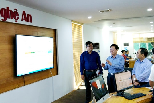 Ban Tổ chức Trung ương tìm hiểu việc thực hiện Nghị quyết Trung ương 6 tại Báo Nghệ An