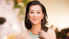 MC Kỳ Duyên bật mí cách tặng quà để được lòng chị em gây “sốt"