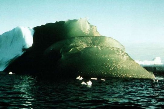 Bí ẩn về những tảng băng màu ngọc lục bảo quý hiếm ở Nam Cực