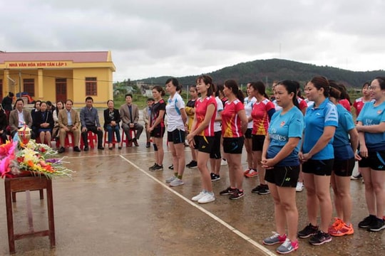 Giáo xứ Lộc Mỹ tổ chức giao lưu bóng chuyền chào mừng ngày Quốc tế Phụ nữ