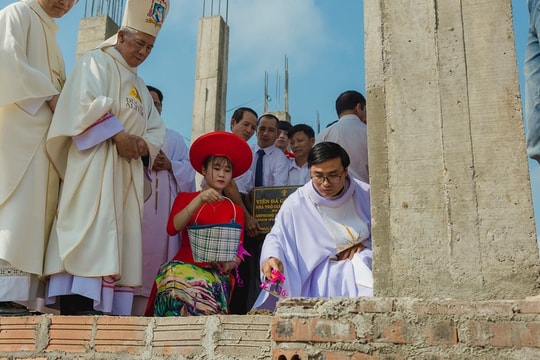 Giáo xứ Bàn Thạch khởi công xây dựng thánh đường mới