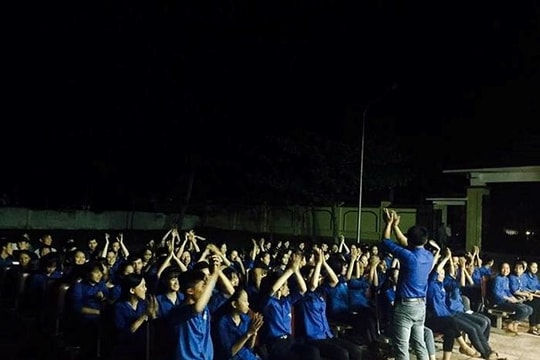 Tuyên truyền tác hại “bóng cười” trong kỳ sinh hoạt toàn đoàn Tháng Thanh niên