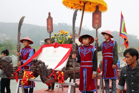 Linh thiêng lễ cầu ngư trên sông Lam