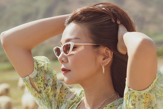 Thanh Hằng khoe nhan sắc ngọt ngào tuổi 35