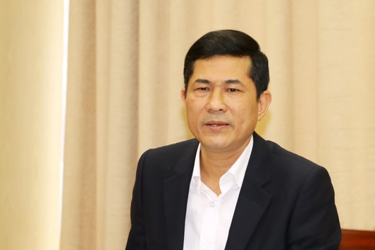 [Inforaphics] Chân dung Giáo sư tân Giám đốc Sở Giáo dục và Đào tạo Nghệ An