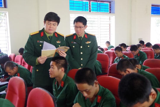 Bộ CHQS tỉnh kiểm tra công tác huấn luyện chiến sĩ mới tại Trung đoàn 764