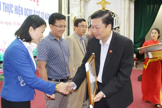 Khắc phục việc lãnh đạo cơ quan, đơn vị áp đặt, nặng lời với cán bộ, công chức