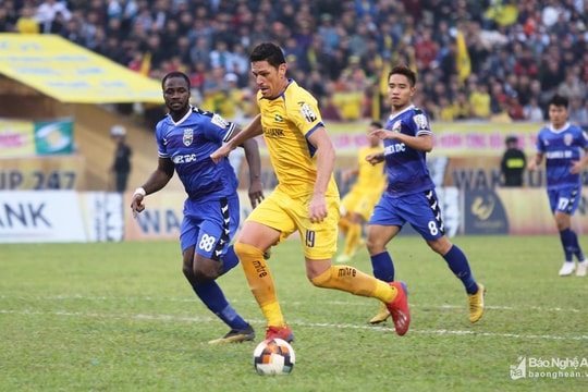 SLNA: Hãy kiên nhẫn với tân binh Alves dos Santos