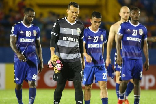 Video: Tấn Trường sai lầm ngớ ngẩn khiến B. Bình Dương thua ở lượt trận thứ 2 AFC Cup 2019