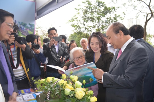 Thủ tướng dự lễ khai mạc Hội báo toàn quốc 2019