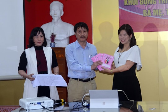 Triển khai Sổ theo dõi sức khỏe bà mẹ, trẻ em tại 8 địa phương ở Nghệ An