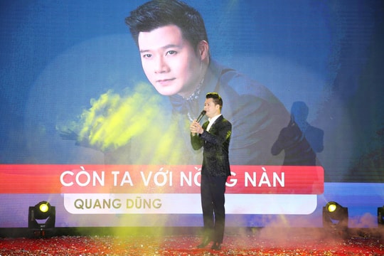 Ca sĩ Quang Dũng dự Lễ khai trương BEER NGON ở xứ Nghệ