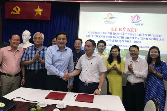 Nghệ An ký kết hợp tác phát triển du lịch với TP Hồ Chí Minh