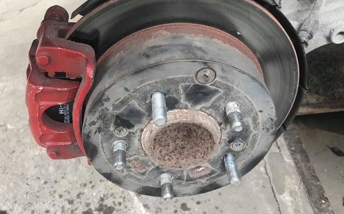 Những rủi ro ít biết khi tự thay lốp ôtô