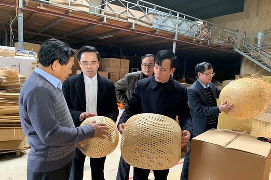 TP. Vinh lần đầu tiên gặp mặt hơn 1.000 doanh nghiệp 