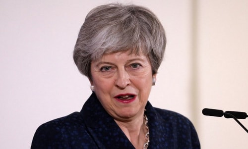 Israel không kích Dải Gaza; 11 bộ trưởng tìm cách phế truất Thủ tướng May