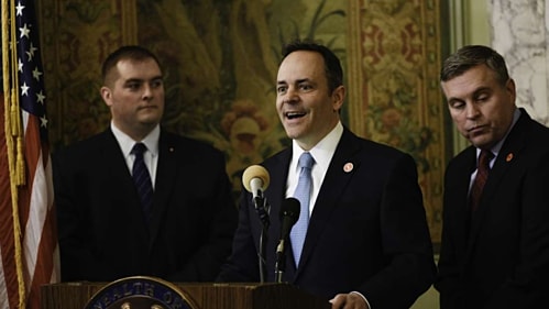 Thống đốc Mỹ cho con nhiễm bệnh thủy đậu