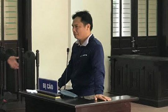 Án tù cho người đàn ông gây náo loạn tòa án ở Nghệ An