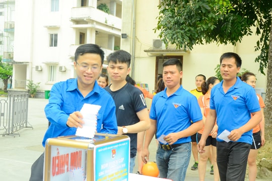 Đoàn khối Doanh nghiệp Nghệ An quyên góp xây dựng công trình thanh niên ở vùng cao