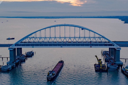 Nga thành lập Lữ đoàn Cận vệ Quốc gia bảo vệ Cầu Crimea