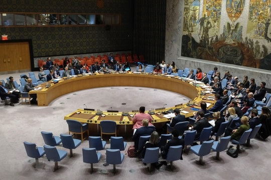 LHQ họp khẩn về tình hình Cao nguyên Golan; Trung Quốc truy tố cựu Chủ tịch Interpol