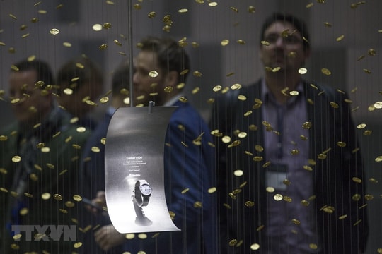 Phòng rủi ro hậu Brexit, các hãng đồng hồ Thụy Sỹ trữ hàng 