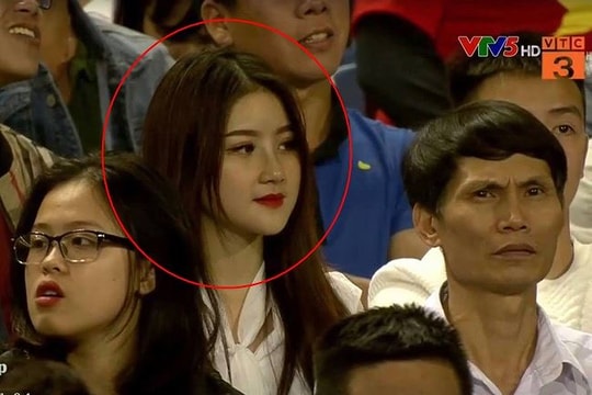 Chân dung hotgirl gây náo loạn cộng đồng mạng khi cổ vũ U23 Việt Nam