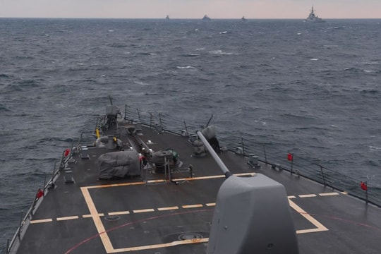 Tàu NATO ở Biển Đen đang “bị Nga siết chặt”