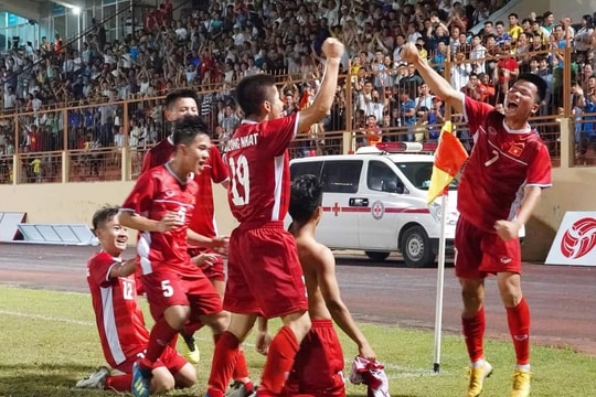 Bóng đá trẻ Việt Nam lại thắng Thái Lan, vô địch Giải U19 Quốc tế