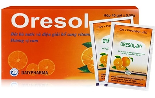 Bé 18 tháng tuổi bị co giật do uống thực phẩm chức năng bù nước