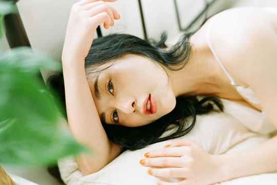 Phương Oanh 'Quỳnh búp bê' tung loạt ảnh gợi cảm gây sốt