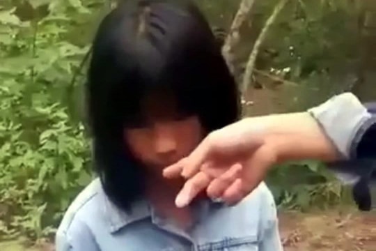 Công an vào cuộc vụ nữ sinh Nghệ An bị nhóm bạn đánh hội đồng