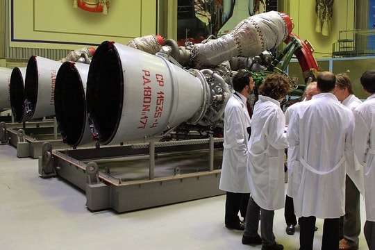 Lầu Năm Góc tuyên bố sẽ không dùng động cơ tên lửa của Nga 