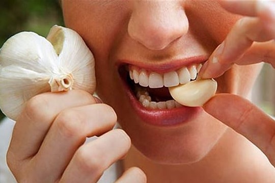 Những người mắc bệnh này không nên ăn tỏi, sẽ độc vô cùng
