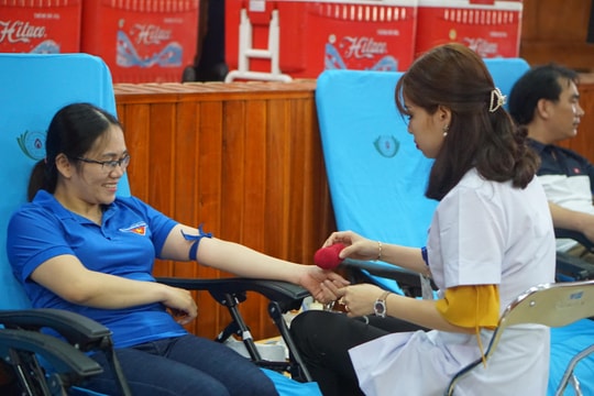 Hơn 450 người dân tham gia Ngày hội hiến máu tình nguyện ở Thanh Chương 