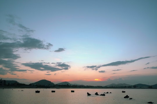 Dự báo thời tiết 9/4: Miền Trung nhiều mây, có mưa vài nơi