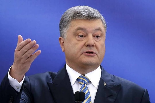 Tổng thống Ukraine xin lỗi vì khẩu hiệu bầu cử: “Hoặc là Poroshenko, hoặc Putin“