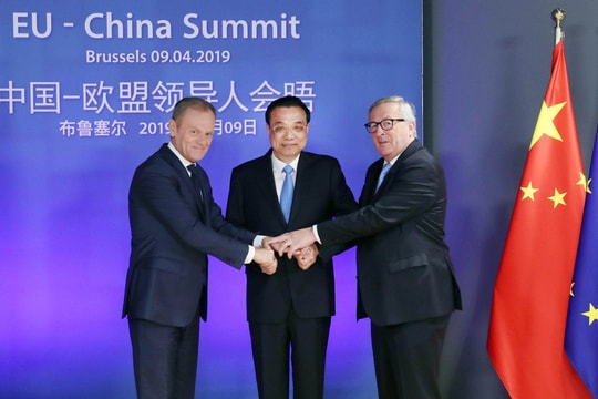 EU-Trung Quốc: Cái bắt tay thực dụng