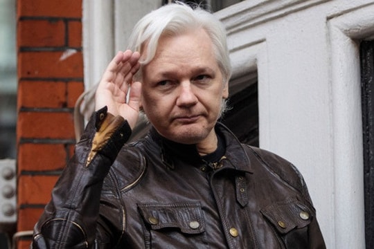 Nóng: Cảnh sát Anh bắt ông chủ WikiLeaks