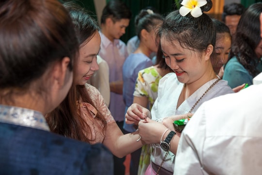 Lưu học sinh Lào và Thái Lan tưng bừng đón Tết truyền thống