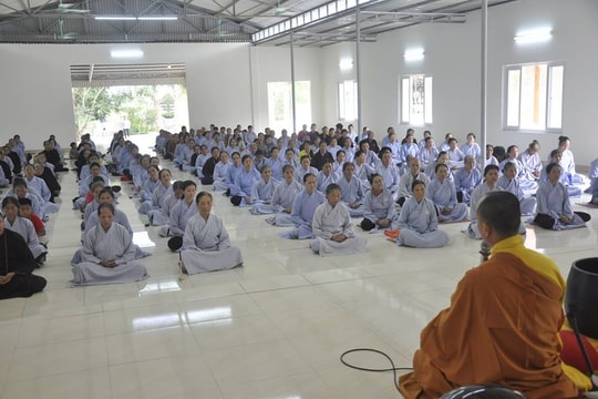 Chùa Càn Môn tổ chức khóa tu một ngày