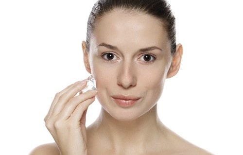 10 bước tạo lớp trang điểm lâu trôi trong những ngày nắng nóng