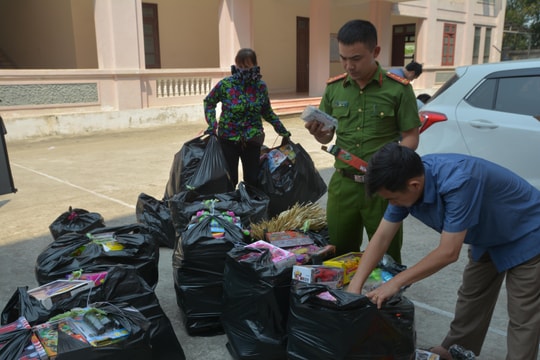Thu giữ hàng trăm khẩu súng đồ chơi trẻ em nguy hiểm