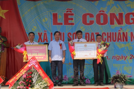 Xã Lưu Sơn (Đô Lương) đón Bằng công nhận xã đạt chuẩn Nông thôn mới 