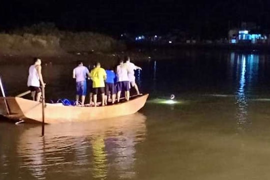 Đã tìm thấy thi thể 2 học sinh Nghệ An mất tích khi đang tắm sông