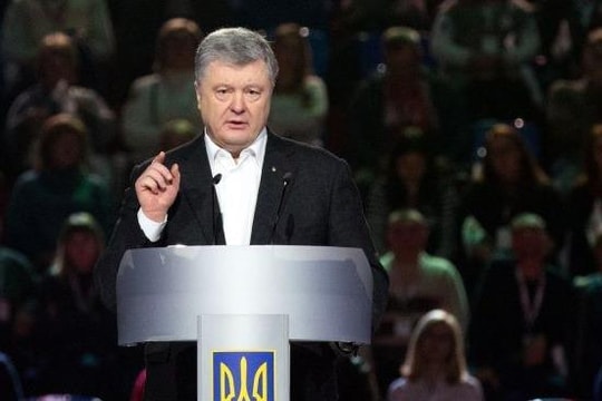 Bầu cử tổng thống Ukraine: Poroshenko lệnh vây cánh lôi kéo cử tri của Zelensky